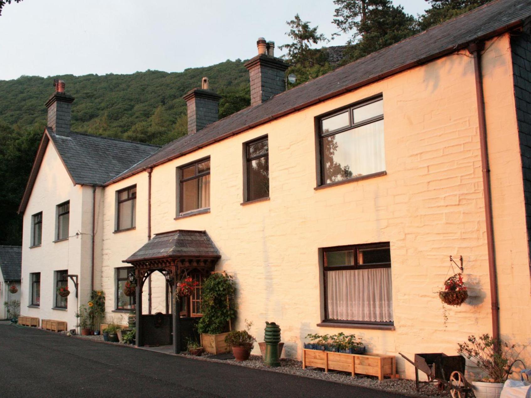 Padarn Apartment At Glanybala Holidays 兰贝里斯 外观 照片